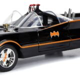 Batman, Batmobile Modellino Die-cast in scala 1:18 con personaggi, Simba 253216001 - immagine 2