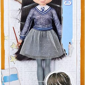 Harry Potter bambola articolata Cho Chang 20 cm, con bacchetta e divisa di Hogwarts