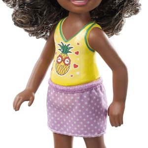 Barbie Club Chelsea Bambola con Top con Stampa di Ananas, Mattel FXG76-DWJ33