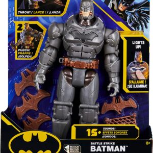 DC COMICS, BATMAN, Personaggio Deluxe Battle Strike Batman da 30 cm, 5 accessori, oltre 15 suoni, Spin Master 6064833