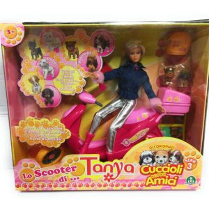 Tanya - Lo Scooter di Tanya con 2 cuccioli Cerca Amici, compatibile con Barbie, Giochi Preziosi CCP18913