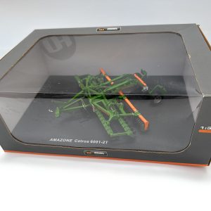 UNIVERSAL HOBBIES COLLECTION AMAZONE CATROS 6001-2T SCALA 1:32 UH 4095