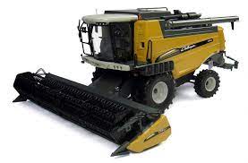Universal Hobbies COLLECTION UH 4135 SCALA 1/32 TREBBIA CHALLENGER 645 C SCALA 1/32