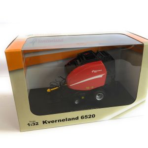 UNIVERSAL HOBBIES COLLECTION PRESSA KVERNELAND 6520  SCALA 1/32 UH 4060