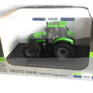UNIVERSAL HOBBIES CORMICK COLLECTION DEUTZ-FAHR 7250 TTV AGROTRON SCALA 1/32 UH 4125