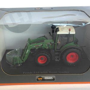 UNIVERSAL HOBBIES FENDT 516 WITH FRONTAL  SCALA  1/32 UH 4271