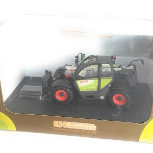 UNIVERSAL HOBBIES  COLLECTION CLAAS SCORPION 6030 CP  UH 2979 SCALA 1/32