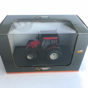 UNIVERSAL HOBBIES COLLECTION VALTRA N103 HITECH 5 UH 4211 SCALA 1/32