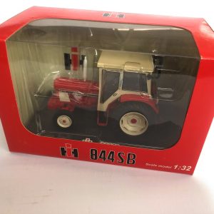 REPLICAGRI COLLECTION CASE IH 844 SB SCALA -1/32 - REP105