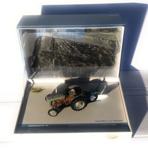 UNIVERSAL HOBBIES FERGUSON FE35 - RUMPTSTAD EENSCHAAR - KARTELPLOEG  SCALA  1/32 UH 5363