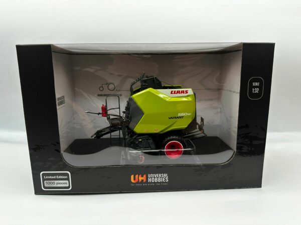 UNIVERSAL HOBBIES  COLLECTION CLAAS VARIANT 560 RF PRO  UH  SCALA 1/32  UH 6691