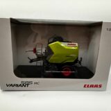 UNIVERSAL HOBBIES  COLLECTION CLAAS VARIANT 585 RC UH  SCALA 1/32  UH 2664040