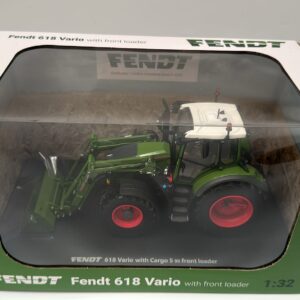 UNIVERSAL HOBBIES NEW FENDT 618 VARIO con pala frontale - with front loader SCALA 1:32 UH 6688
