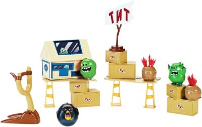 Angry Birds - TNT Invasion - Attacco All'Isola Suina Playset Spin Master 90504